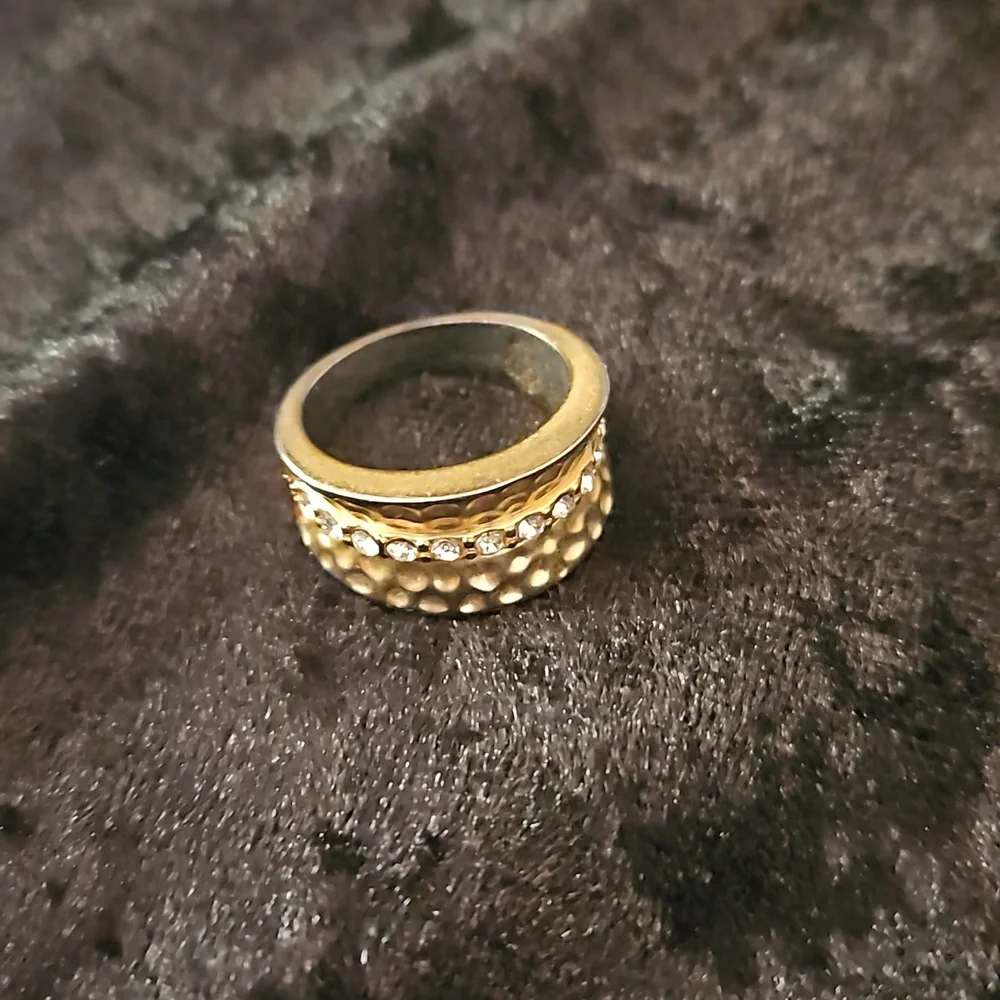 Ring - Picture 2 of 3